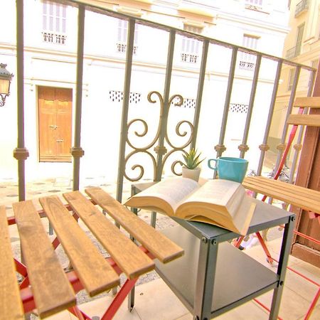 Low Cost Rooms Teatro Малага Экстерьер фото