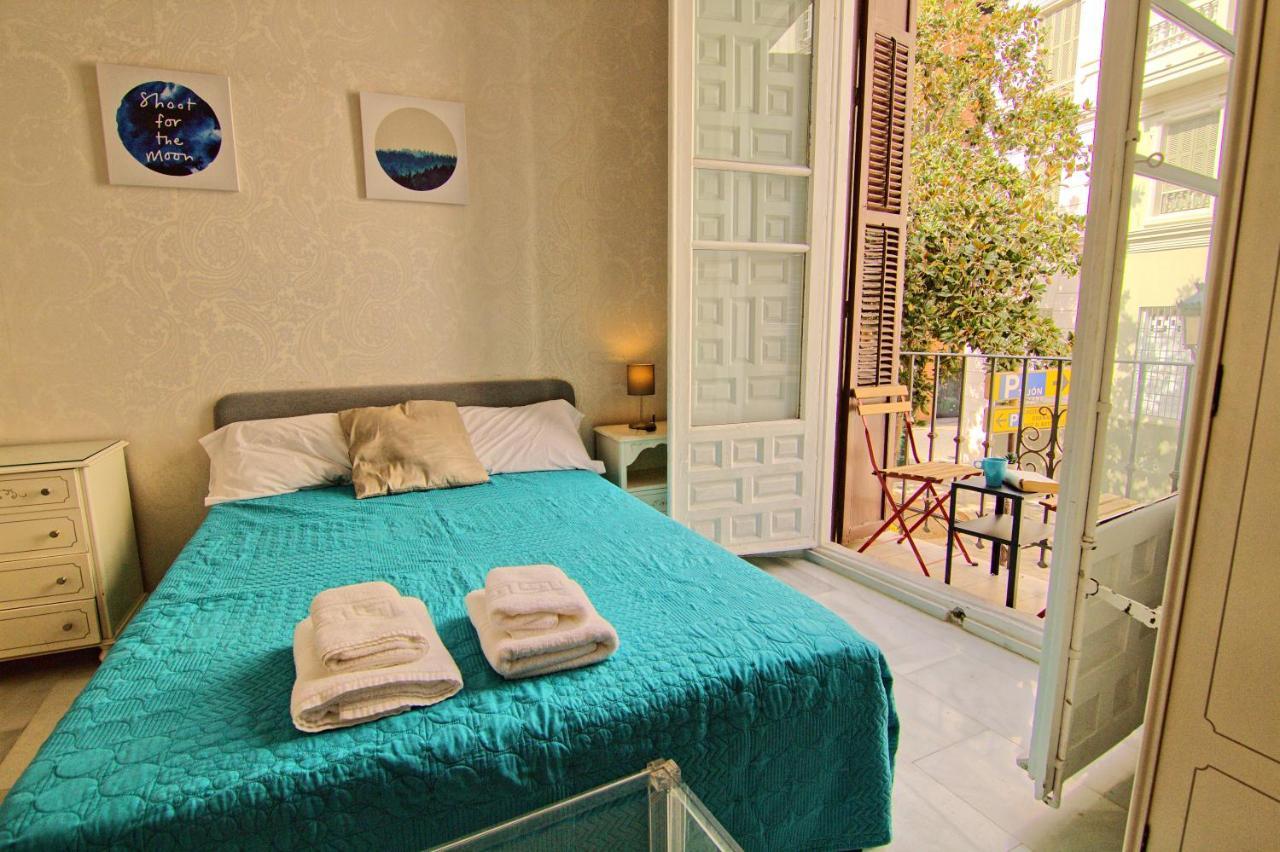 Low Cost Rooms Teatro Малага Экстерьер фото